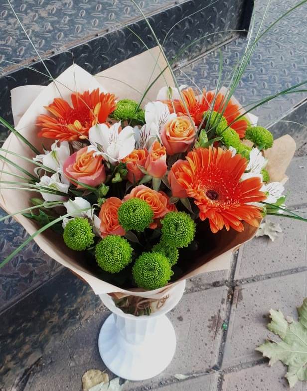 Букет цветов из: Герберы, Хризантемы, Альстромерии и Розы в Кукуштан