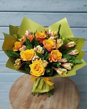 Букет цветов из:  Альстромерии и Розы в Кукуштан