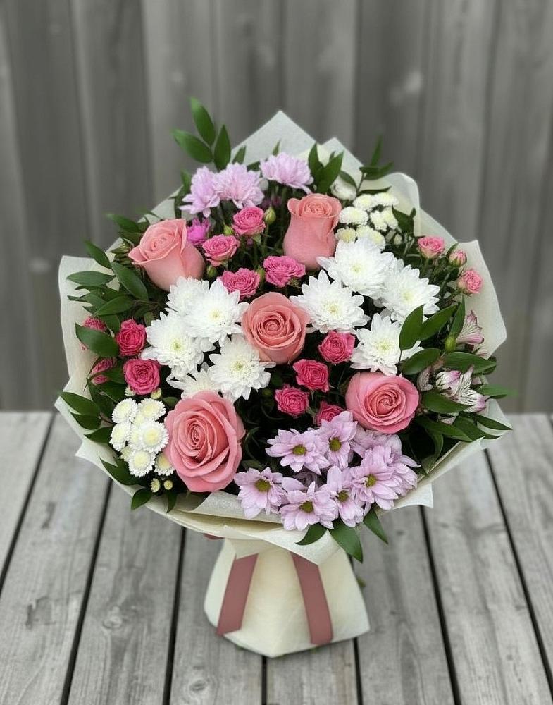 Букет цветов из: Альстромерии, Гвоздики, Розы и Хризантемы в Кукуштан