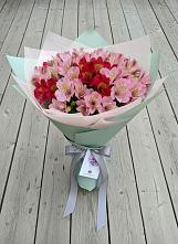 Букет цветов из:  Альстромерии в Кукуштан