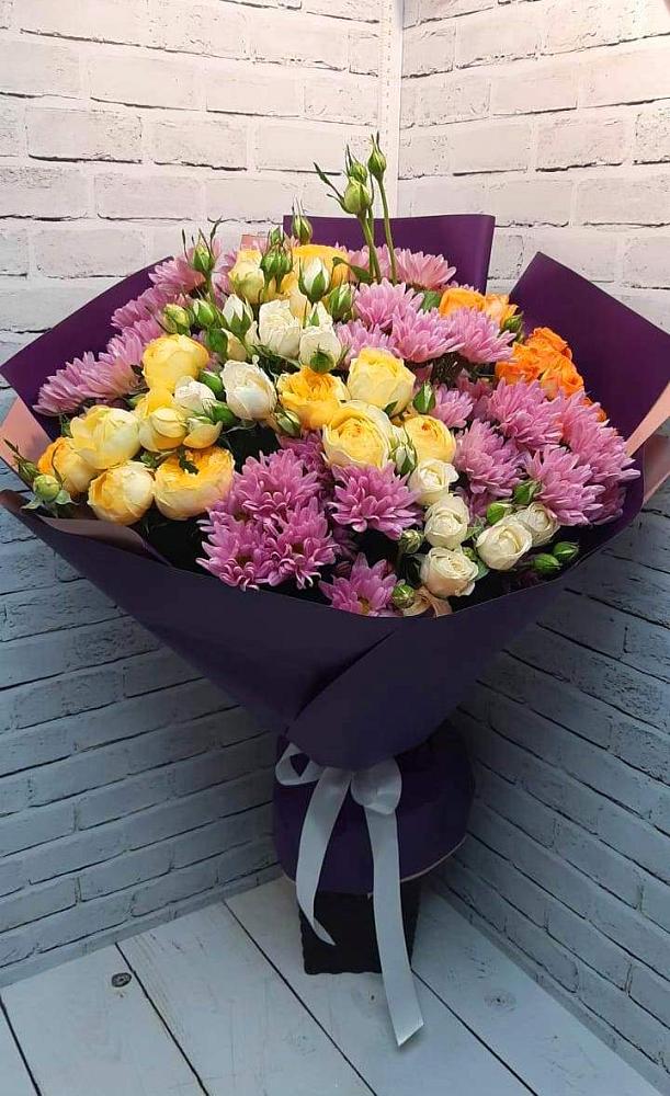 Букет цветов из: Хризантемы и Розы в Кукуштан