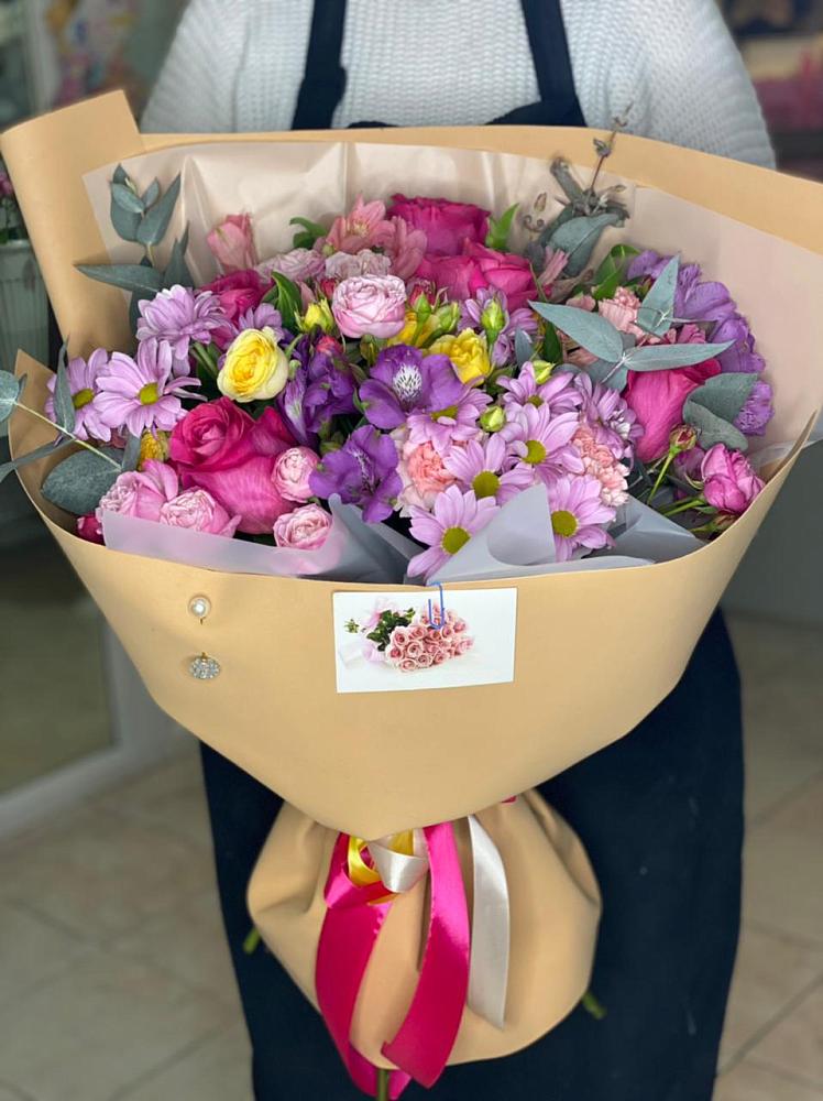 Букет цветов из: Хризантемы, Гвоздики и Альстромерии в Кукуштан