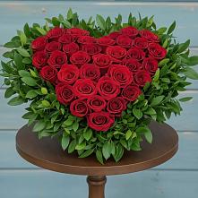 Цветочная композиция из Розы в виде сердца в Кукуштан