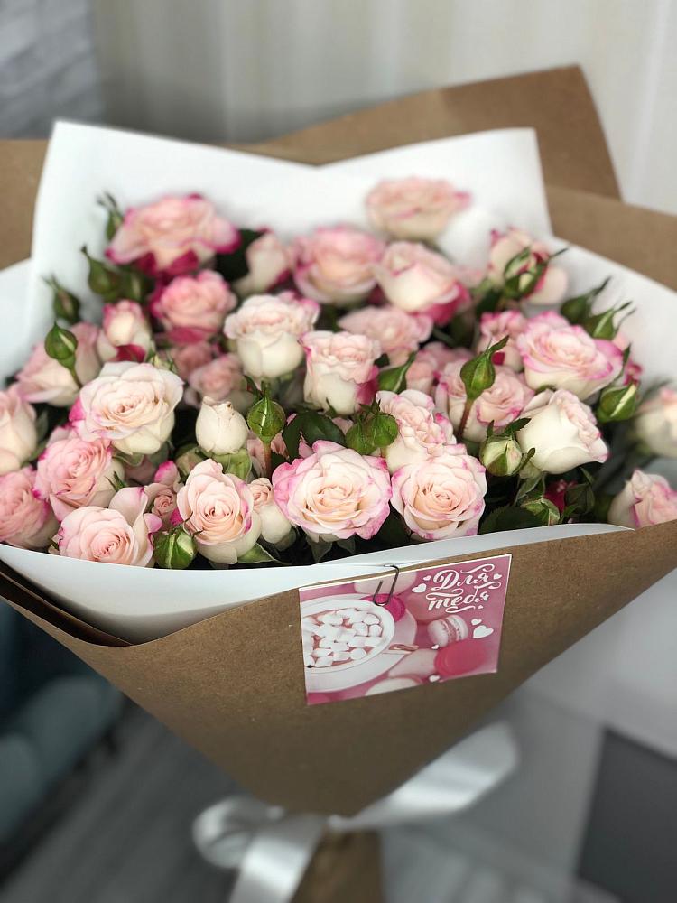 Букет цветов из: Розы в Кукуштан