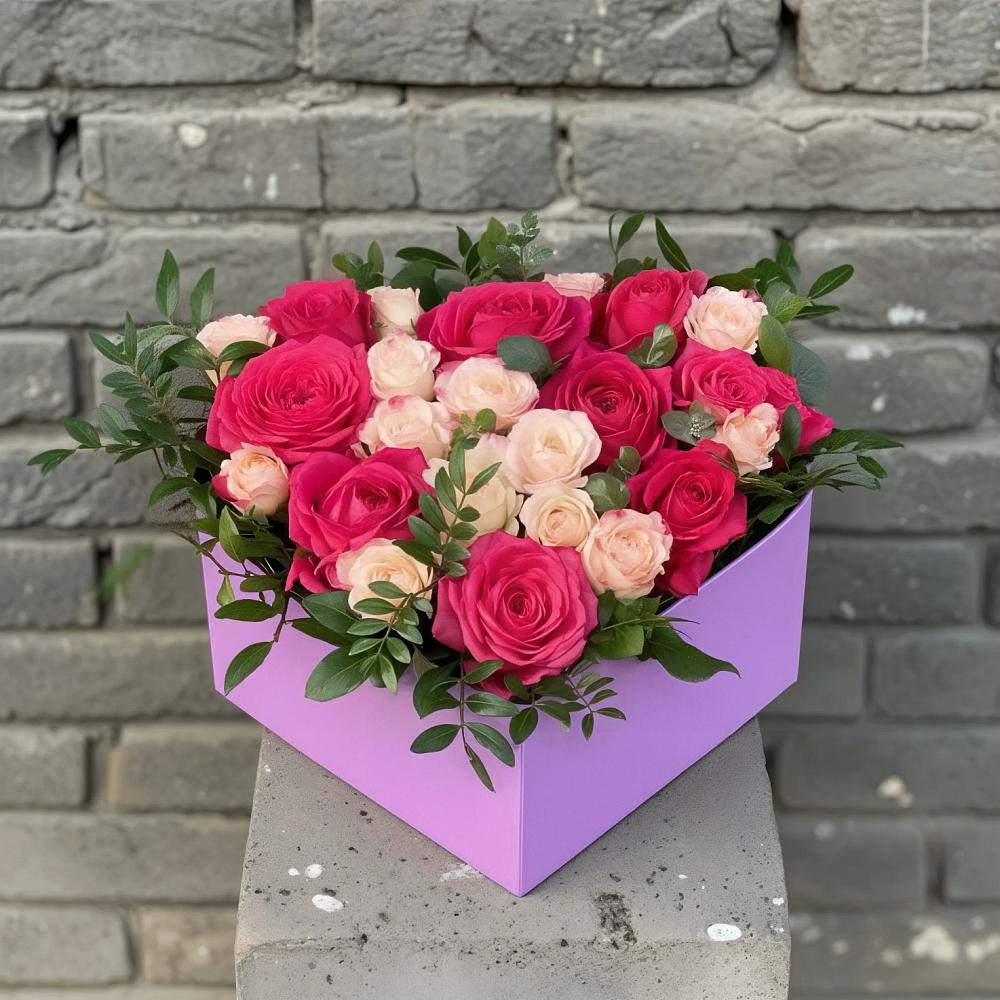 Цветочная композиция из Розы в коробке в Кукуштан