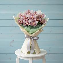 Букет цветов из:  Орхидеи и Розы в Кукуштан