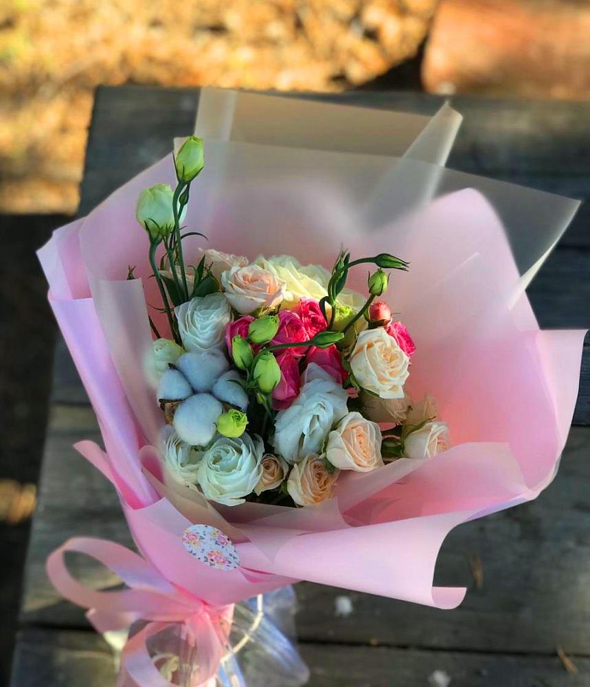 Букет цветов из: Розы и Лизиантусы в Кукуштан