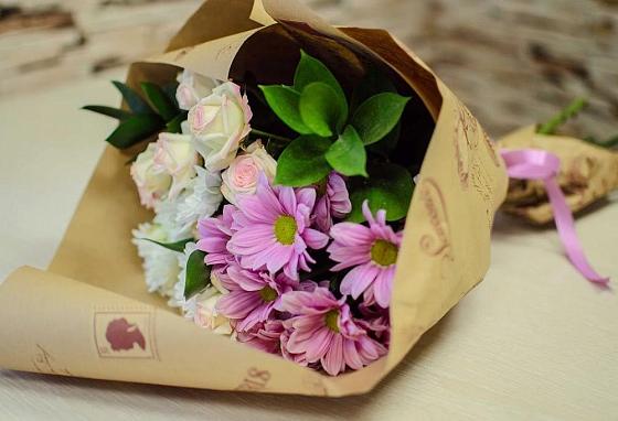 Букет цветов из: Розы и Хризантемы в Кукуштан