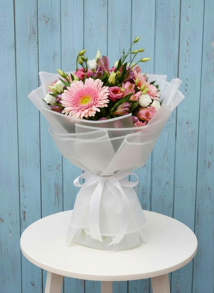 Букет цветов из: Герберы, Альстромерии и Лизиантусы в Кукуштан