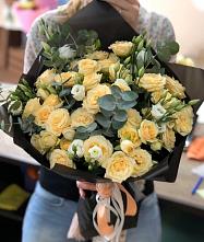 Букет цветов из:  Розы и Лизиантусы в Кукуштан