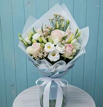 Букет цветов из:  Розы и Лизиантусы в Кукуштан