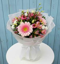 Букет цветов из:  Герберы, Альстромерии и Лизиантусы в Кукуштан