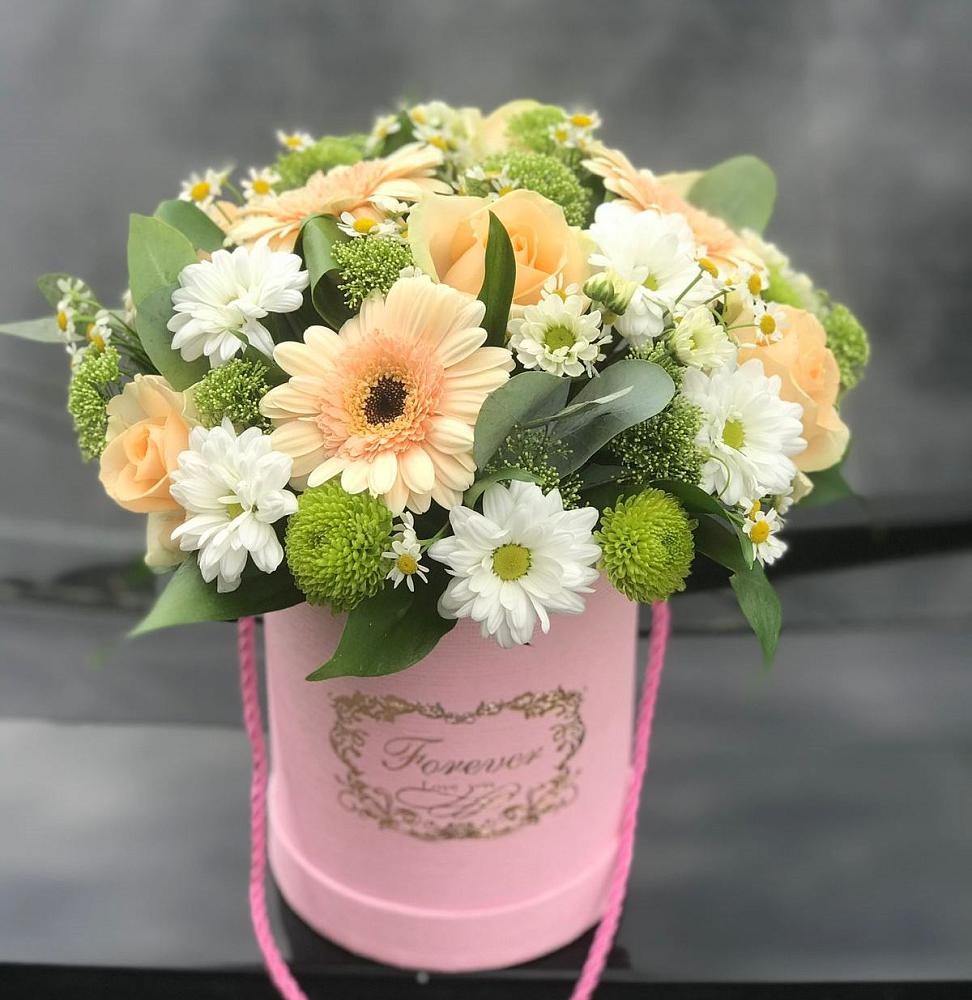 Цветочная композиция из Розы, Герберы и Хризантемы в шляпной коробке в Кукуштан