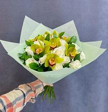 Букет цветов из:  Орхидеи и Розы в Кукуштан